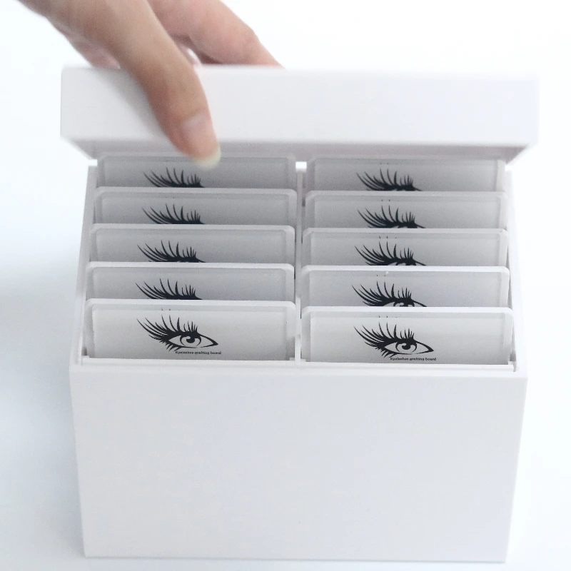 Pudełko do przechowywania prze – Lash Tile Palette recenzja i cena